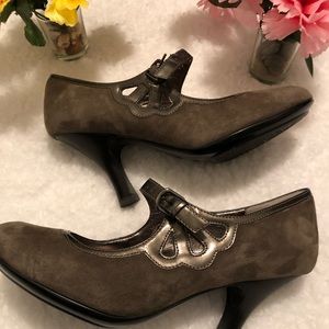 Women’s shoes